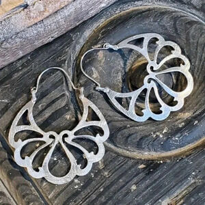 Abstract Lotus Flower Elegant Silver Brushed Steel Filigree Cutout Earrings